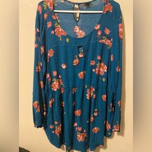 Women’s 4x Torrid floral blouse quarter-length sleeved like-new